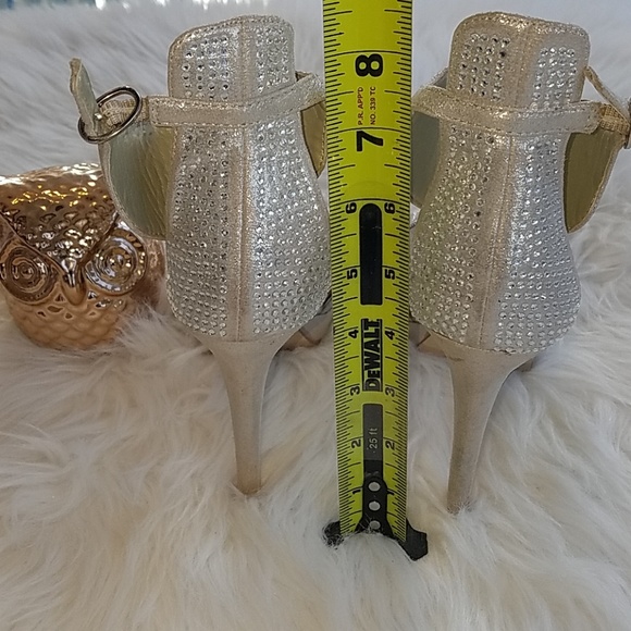 Heals - Picture 3 of 4